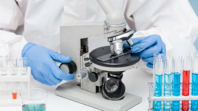 Bild von einem Labor. Herzstiftung vergibt Winterstein Preis