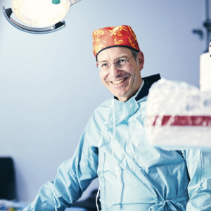 Univ.-Prof. Dr. med. Christian Jux Direktor der Klinik für Pädiatrische Kardiologie, Intensivmedizin und angeborene Herzfehler Hessisches Kinderherzzentrums, Standort Gießen, Kinderherztransplantationszentrum  Überregionales Zentrum für Erwachsene mit angeborenen Herzfehlern (EMAH)  Universitätsklinikum Gießen & Marburg GmbH 