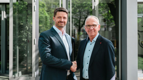 Der ehemalige Geschäftsführer Martin Vestweber (r.) und sein Nachfolger Friso Janßen, neuer Geschäftsführer der Deutschen Herzstiftung und der Deutschen Stiftung für Herzforschung 